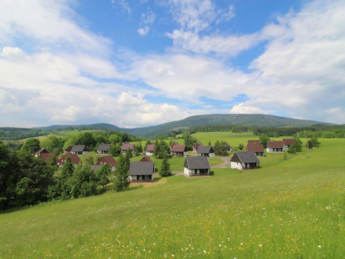 Holiday Home Holiday Hill 47 By Interhome Cista  Экстерьер фото