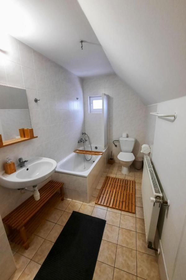 Holiday Home Holiday Hill 47 By Interhome Cista  Экстерьер фото